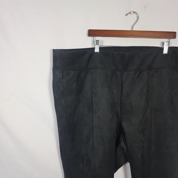 Women's NWT 4X Old Navy pants - Picture 4 of 4